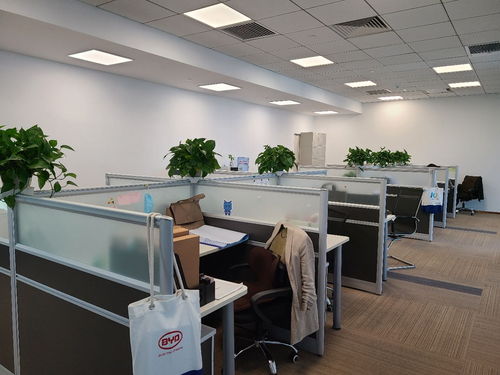 麗澤商務區晉商聯合大廈精裝修辦公室，采光優越，隨時起租，配套網絡設備