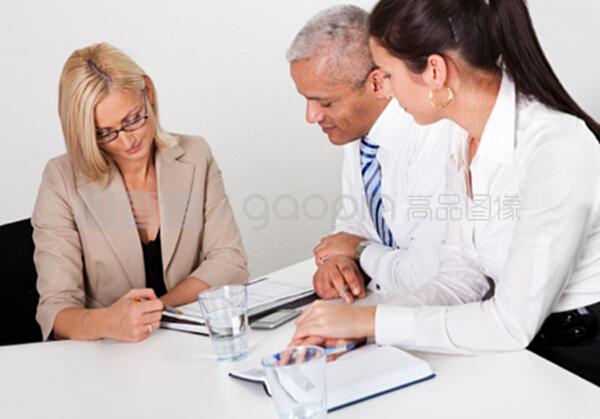 構(gòu)建高效銷售網(wǎng)絡(luò) 商業(yè)咨詢視角下的網(wǎng)絡(luò)設(shè)備營銷策略